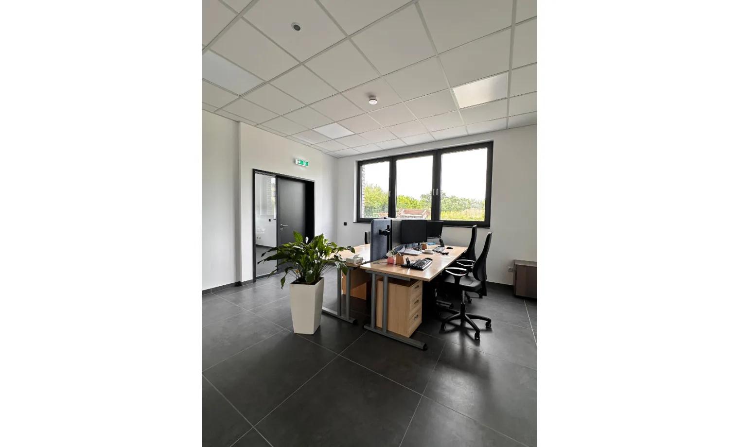 Flexibles Büro nahe Köln – möbliert für bis zu 4 Personen - Bild 1